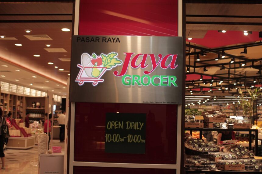 Jaya Grocer 与赚取工资的访问公司合作以提高生产力