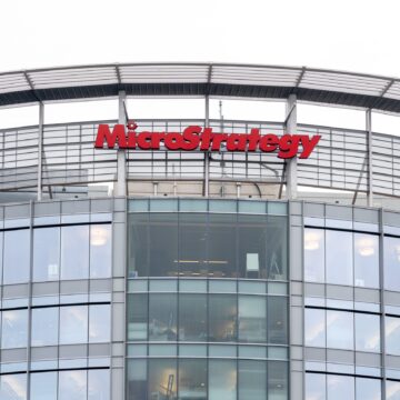 MicroStrategy 更名为 Strategy