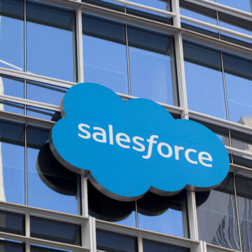 Salesforce 与 Google 签署 $2.5b AI 协议以竞争 Microsoft